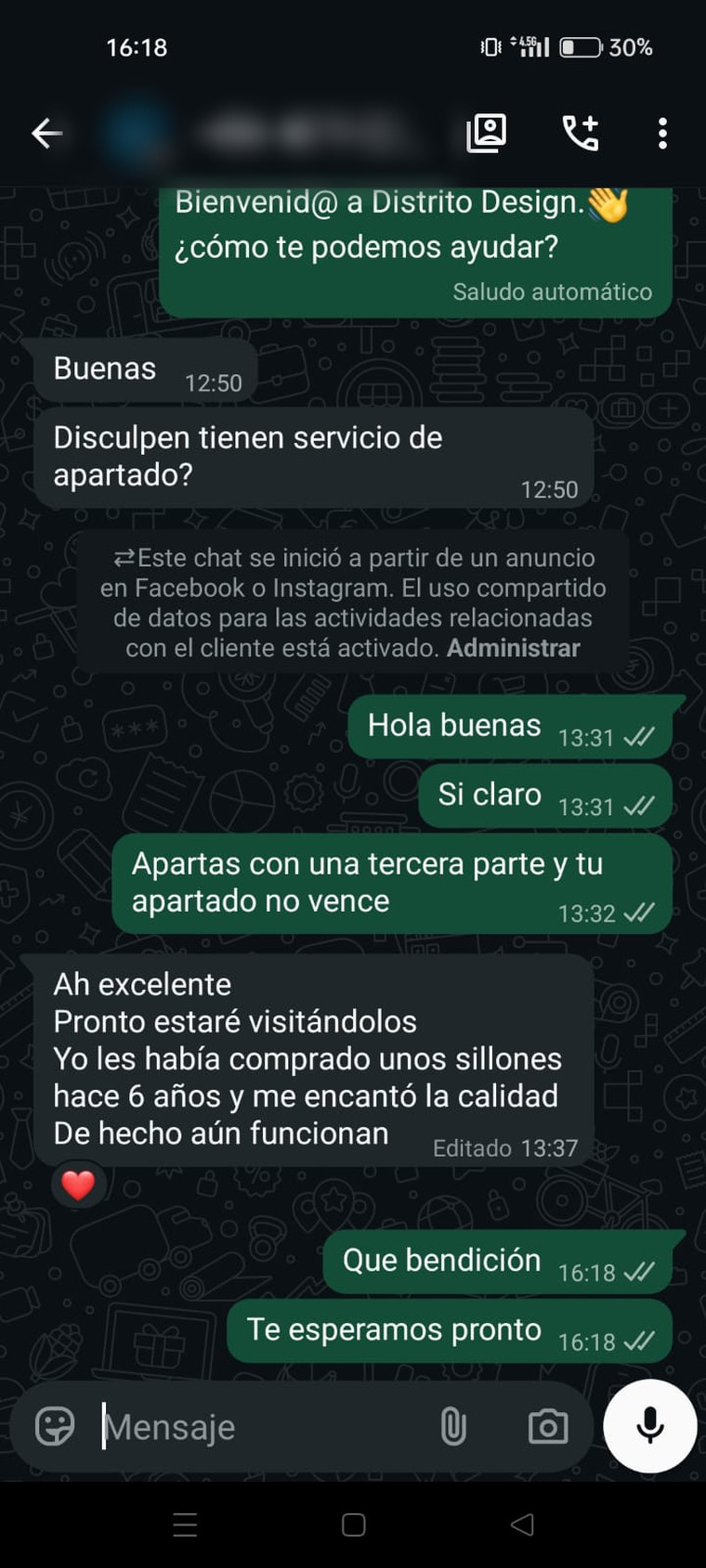Conversación de WhatsApp: una clienta cuenta que les compró sillones hace seis años, que aún funcionan, y vuelve a pedir